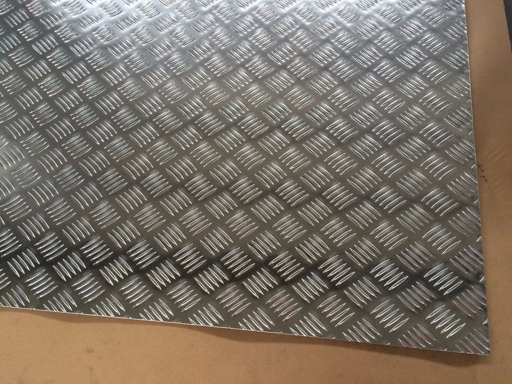 O efeito de prata gravou 4x4 de alumínio 5052 da folha 24 x 24 a placa 5005 H32 Chequered de alumínio